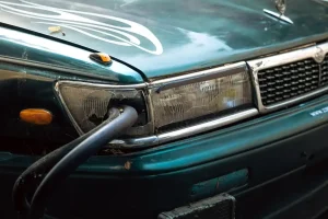 Gdzie wyrzucać gumowe wycieraczki? Kompletny poradnik [2024]