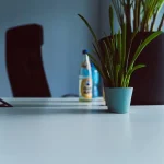 Jak dbać o środowisko w miejscu pracy? Poradnik [2026]