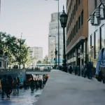 Gdzie wyrzucić ceratę? Sprawdź zasady segregacji [2026]